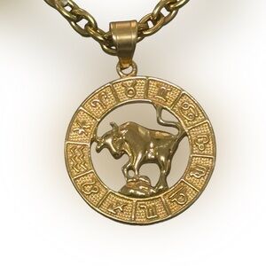 NWT Gold Zodiac Taurus Pendant Necklace 16 inch
